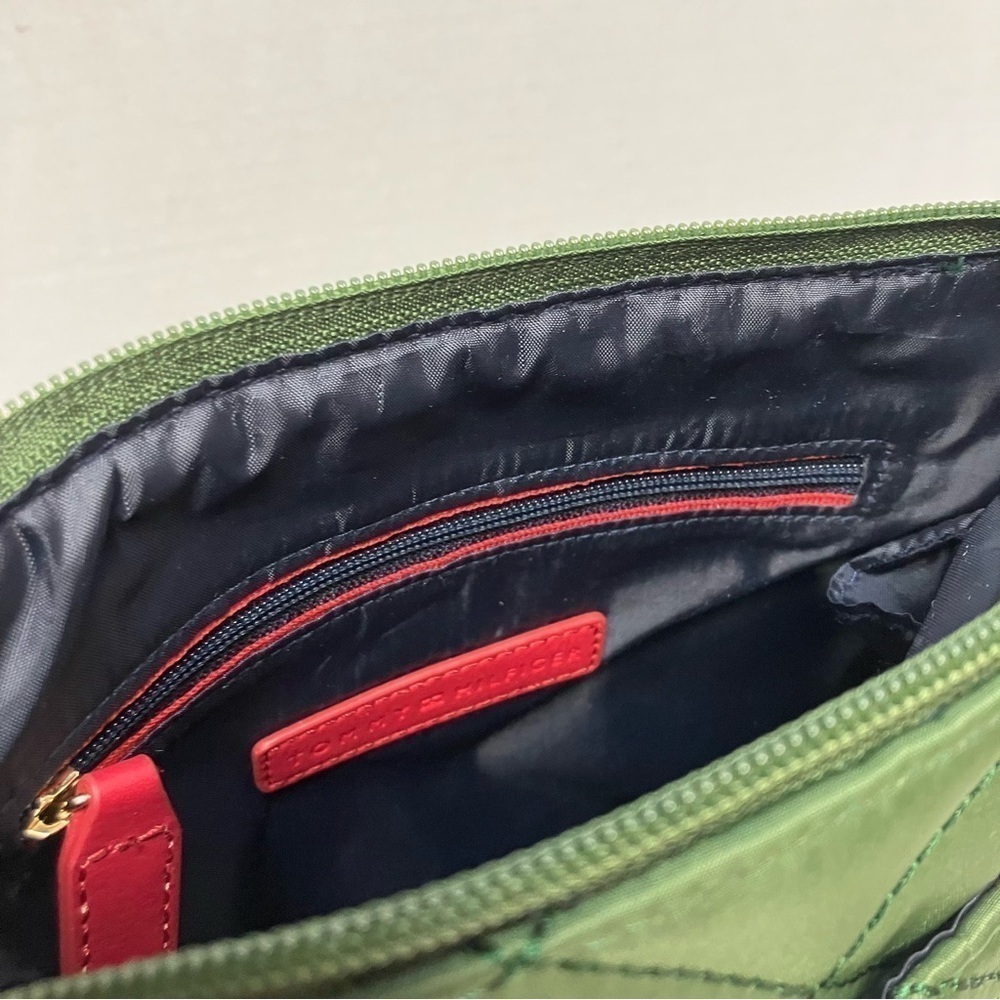 Tommy Hilfiger green and camel color crossbody purse - Picture 5 of 5
